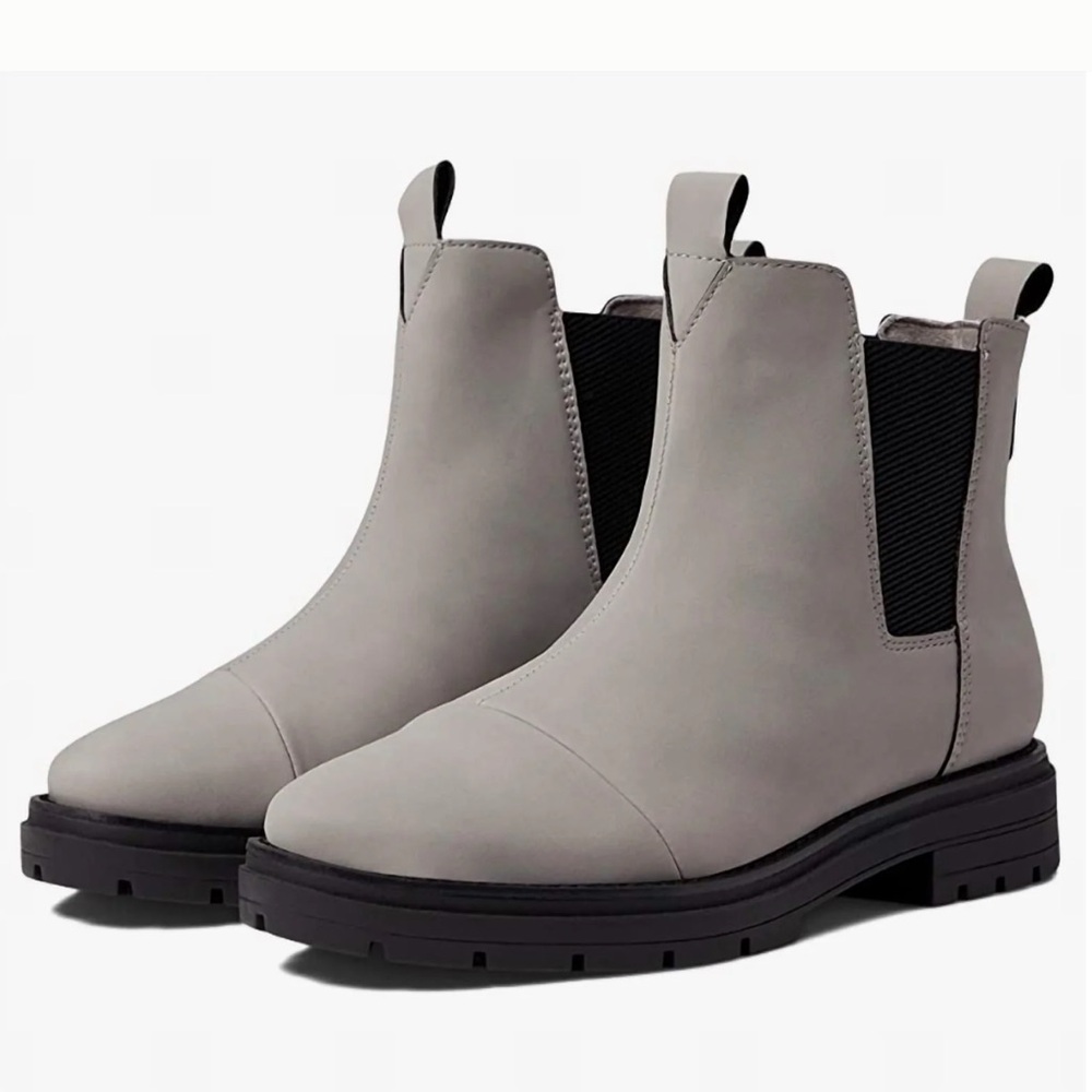 Toms Skylar Gray and Black Chelsea Boots sz 11